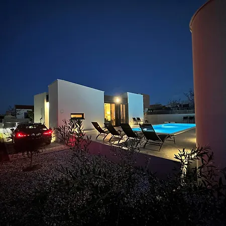 Villa Designer Neva With Magic Velebit View Ražanac