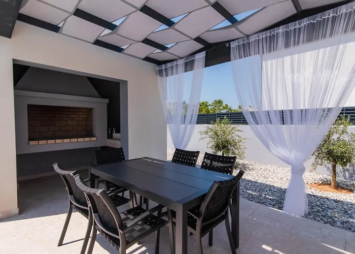 Designer Neva With Magic Velebit View Ražanac