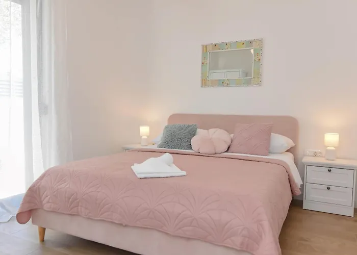 فيلة Designer Neva With Magic Velebit View